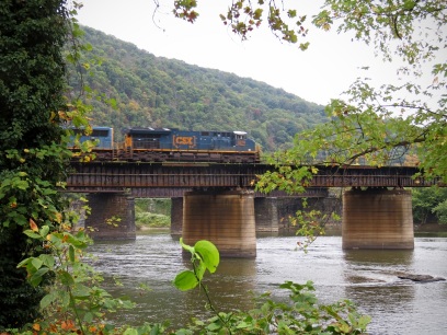 Train crossing the Potomac River